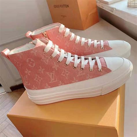 pinke louis vuitton schuhe|pink louvi vuiton jordans.